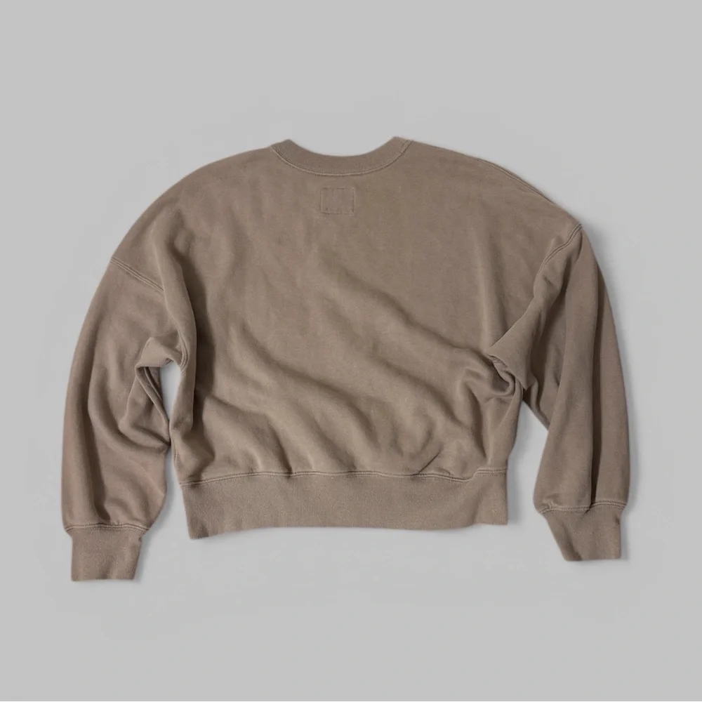 Abercrombie & Fitch Soft A&F Essentials Crewneck Sweatshirt